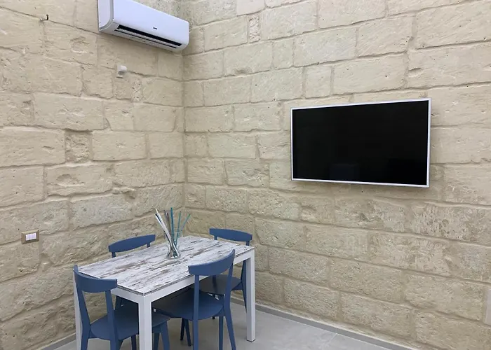 Casa Loca Intera Casa A Due Passi Da Porta San Biagio